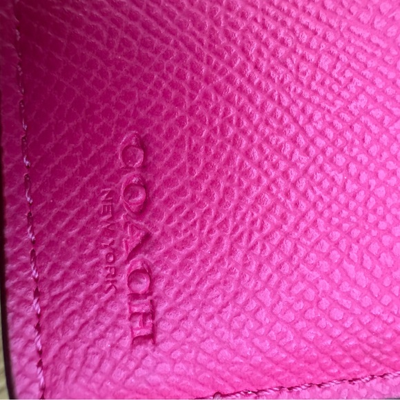 Hot Pink Coach pebbled leather wallet with zipper - Picture 5 of 10